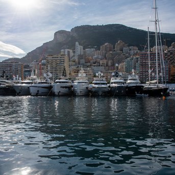 Charter smarter: 6 reasons to book your Mediterranean yacht charter now