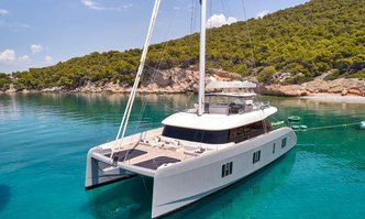 Above & Beyond yacht charter Sunreef Yachts Motor/Sailer Yacht