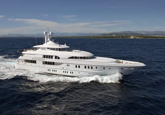 Bella Vita Yacht Charter in The Balearics