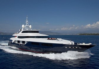 Burkut Yacht Charter in Maldives