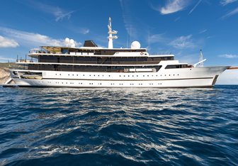 Chakra Yacht Charter in Bahamas