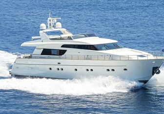 Fos Yacht Charter in Dubai