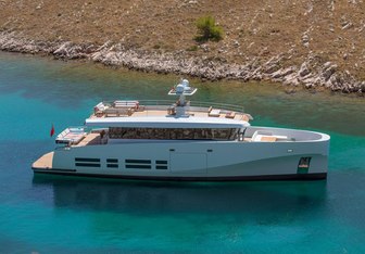 Kanga Yacht Charter in South of France