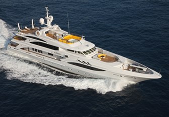 Platinum Yacht Charter in St Tropez
