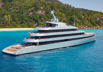 Savannah Yacht Charter in Monaco