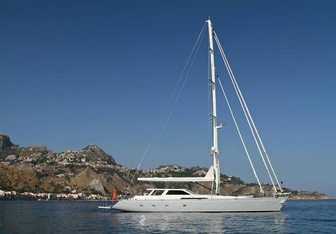 Silver Lining Yacht Charter in Indian Ocean