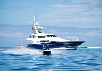 Ultimate Lady Yacht Charter in French Polynesia
