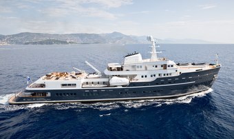 Legend yacht charter IHC Verschure Motor Yacht