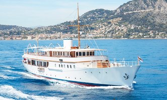 Malahne yacht charter Camper & Nicholsons Motor Yacht