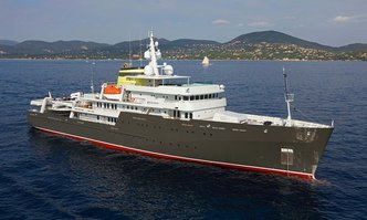Yersin yacht charter Piriou Motor Yacht